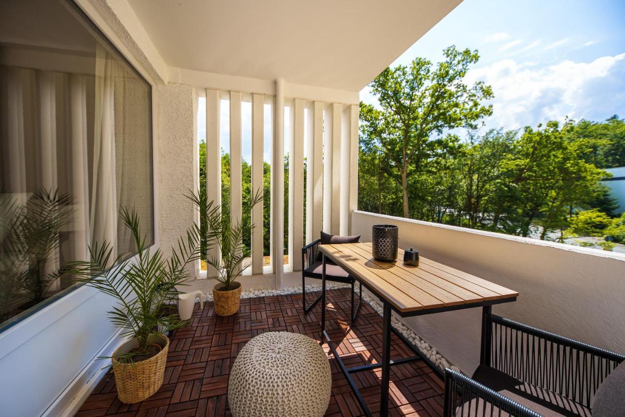 Staytona - Parkpl. - Balkon - Wlan - Netflix - Wfh Taunusstein Ngoại thất bức ảnh
